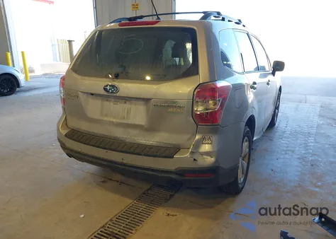 2015 Subaru Forester 2.5I Premium из США, поврежденный, VIN JF2SJADC2FH834590